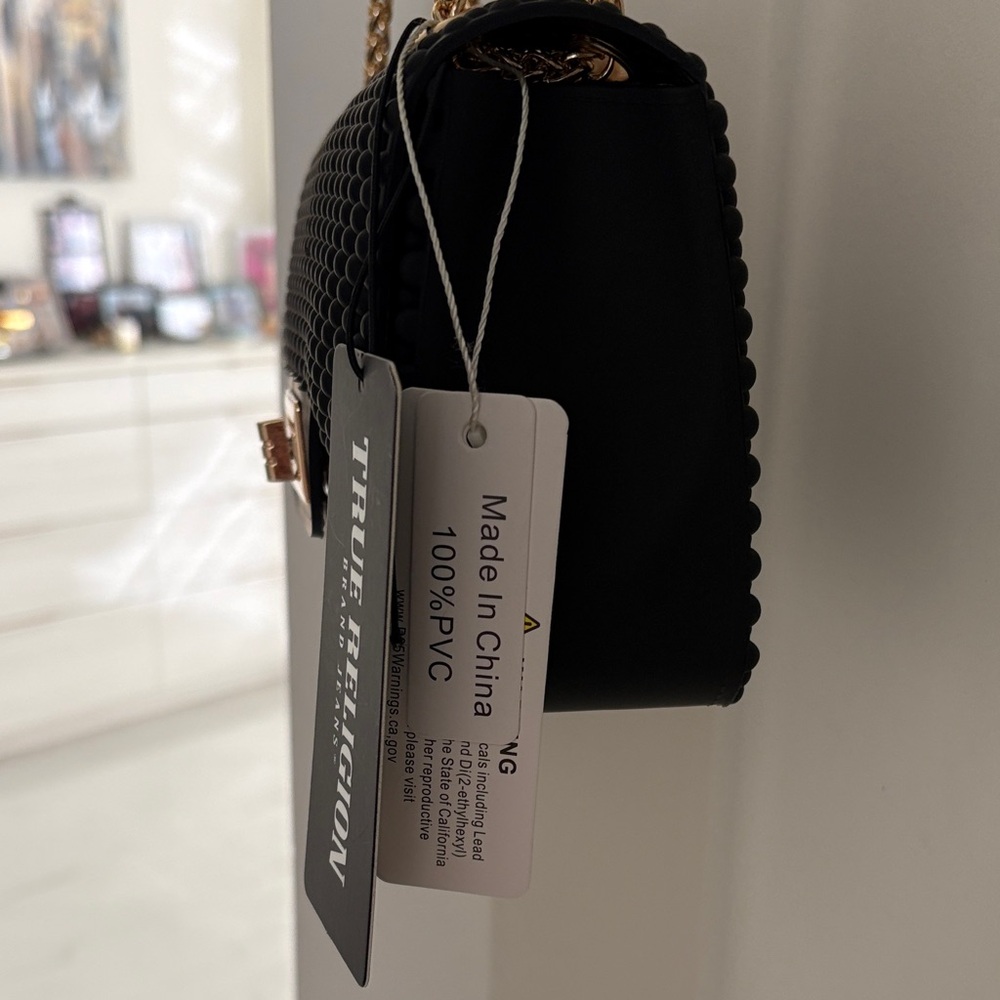True Religion Black Textured Shoulder Bag with Gold Chain - Picture 4 of 10